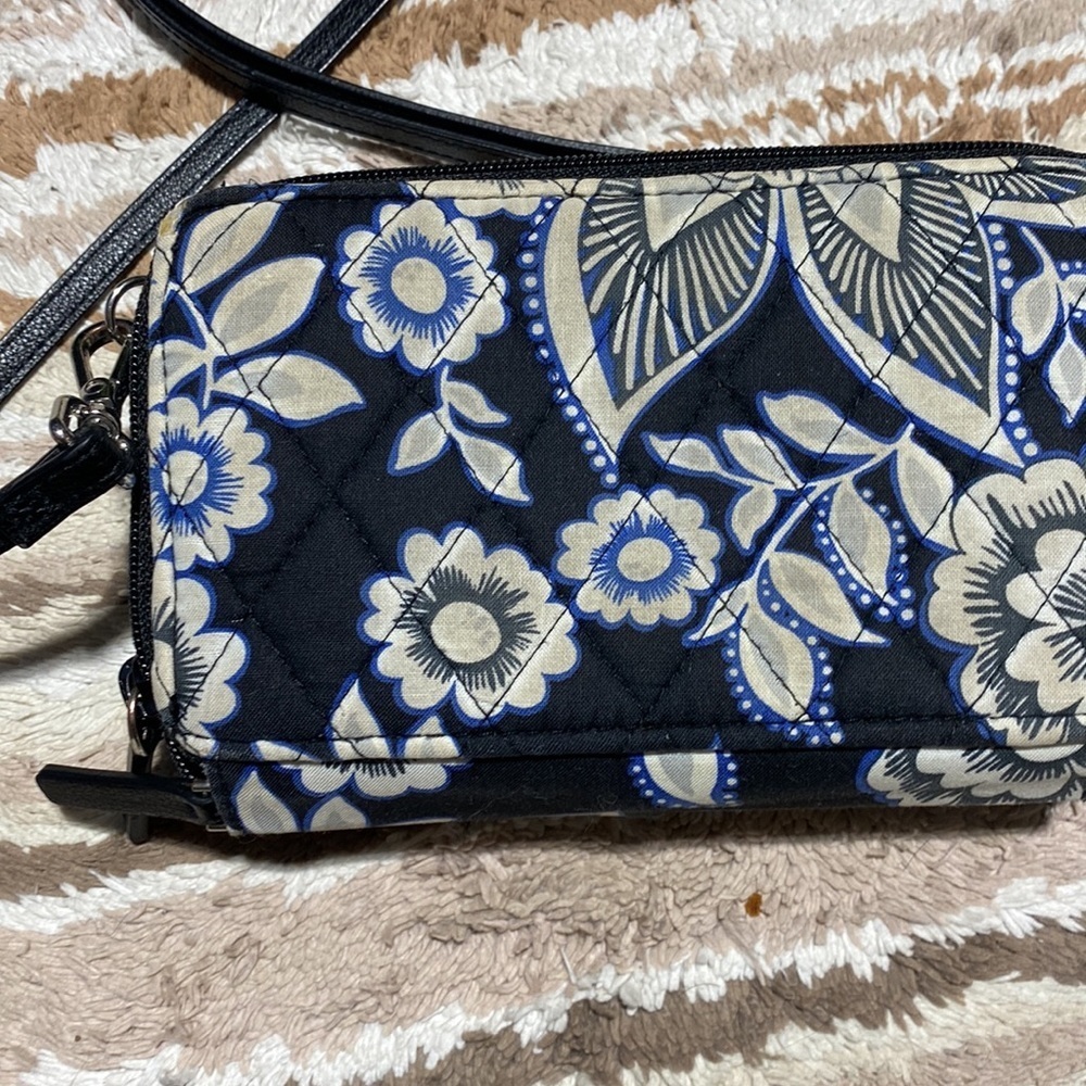 Vera Bradley Handbag Wallet​​​ - Picture 6 of 9